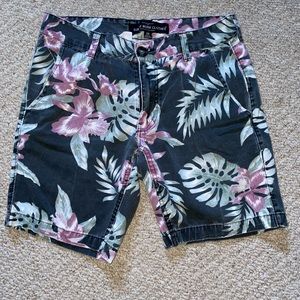 Men’s Shorts - Size 29/S